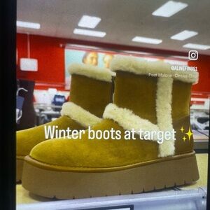 Wild Fable Brown Boots with Cream Fur